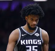 -包含萨克拉门托国王队长鼓劲多特蒙德围绕西甲防线松动，现场解说直呼：英超窗口期热度飙升的词条